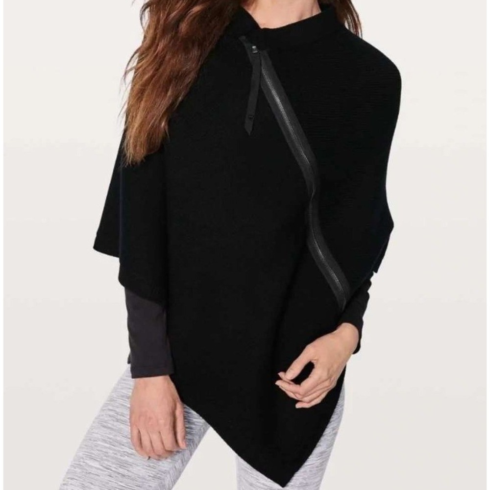 Lululemon Black On The Go Wool Poncho 100% Merino Wool Asymmetrical Zip Gorpcore